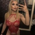 Alice feucht, geil und sexy wartet auf dich. Bild