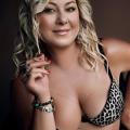 Laura, sucht privat und diskret Treffen escort besuchbare-callgirls