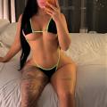 Kim, bildhübsche Frau von 22 Jahren. Bild
